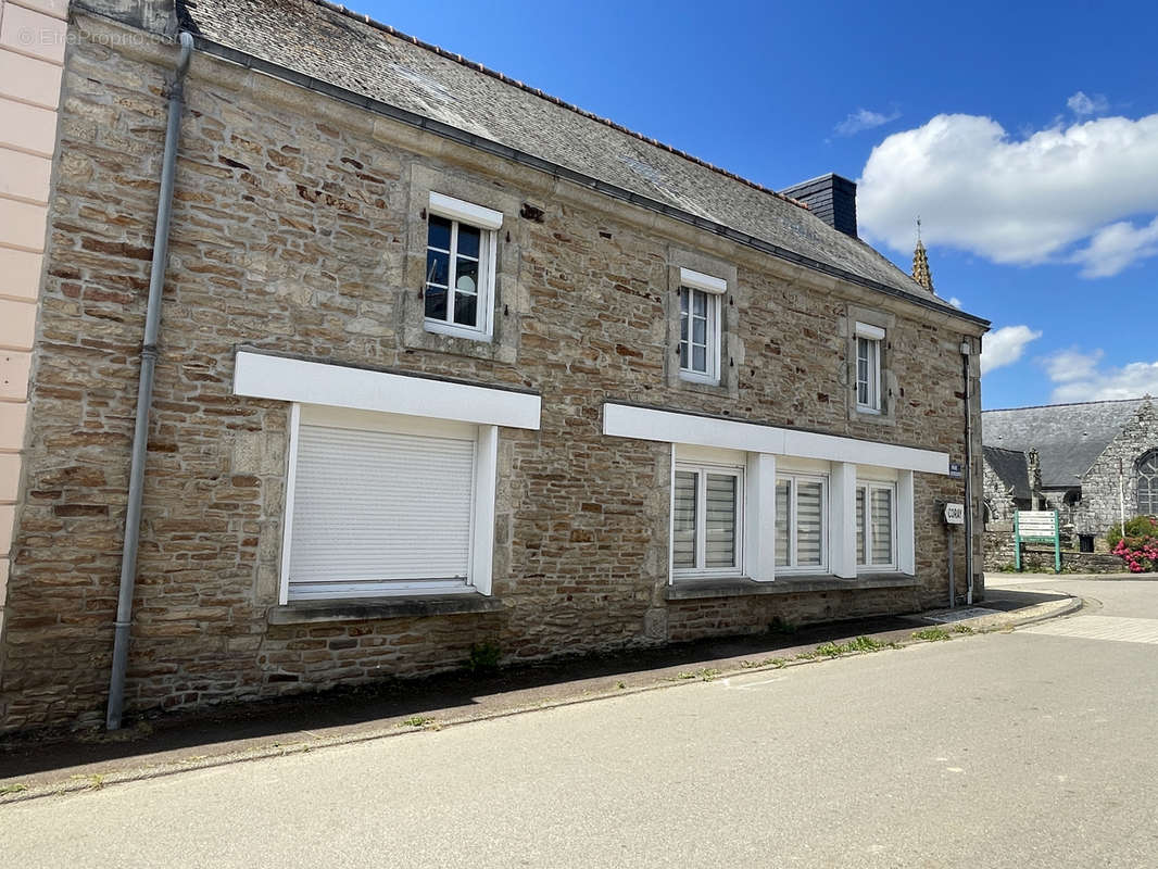 Maison à LEUHAN