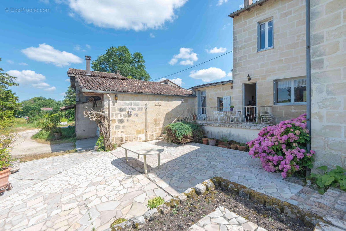 Maison à CARIGNAN-DE-BORDEAUX