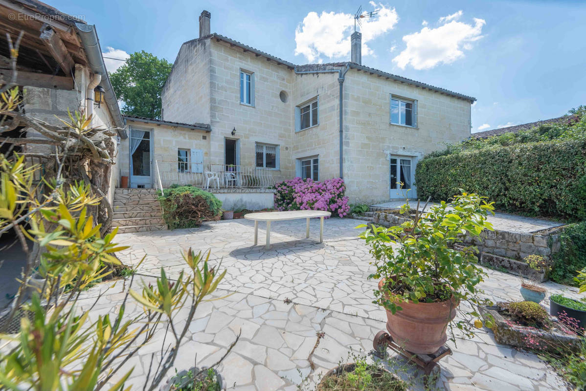 Maison à CARIGNAN-DE-BORDEAUX