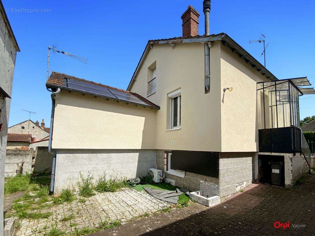 Maison à CHALETTE-SUR-LOING