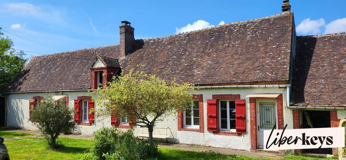 Maison à SAINT-MAURICE-LES-CHARENCEY