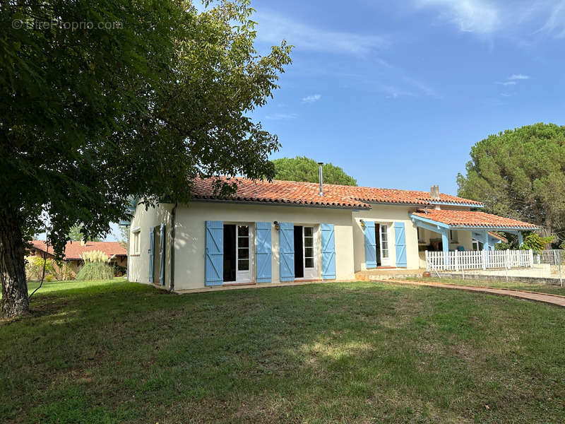 Maison à CASTELNAU-D&#039;AUZAN