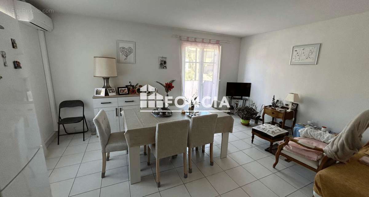 Appartement à LORGUES