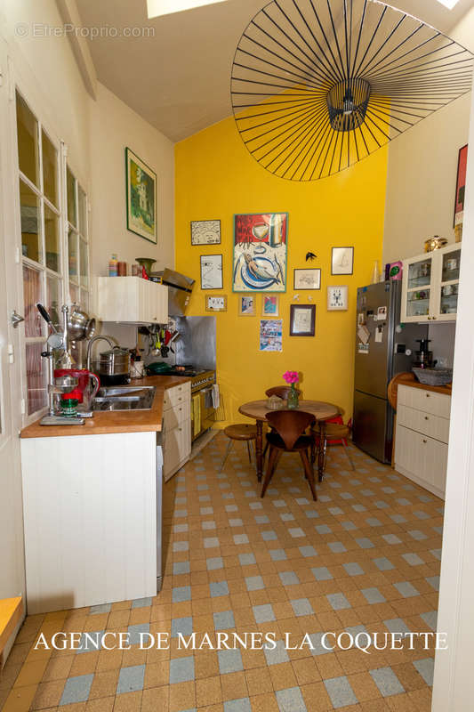 Maison a louer ville-d'avray - 10 pièce(s) - 400 m2 - Surfyn