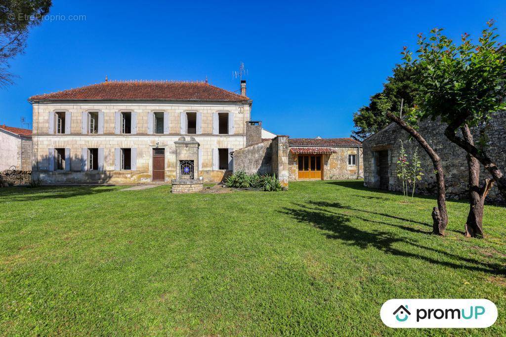 Maison à MEURSAC