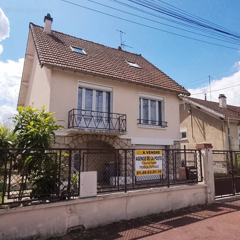 Maison à TREMBLAY-EN-FRANCE