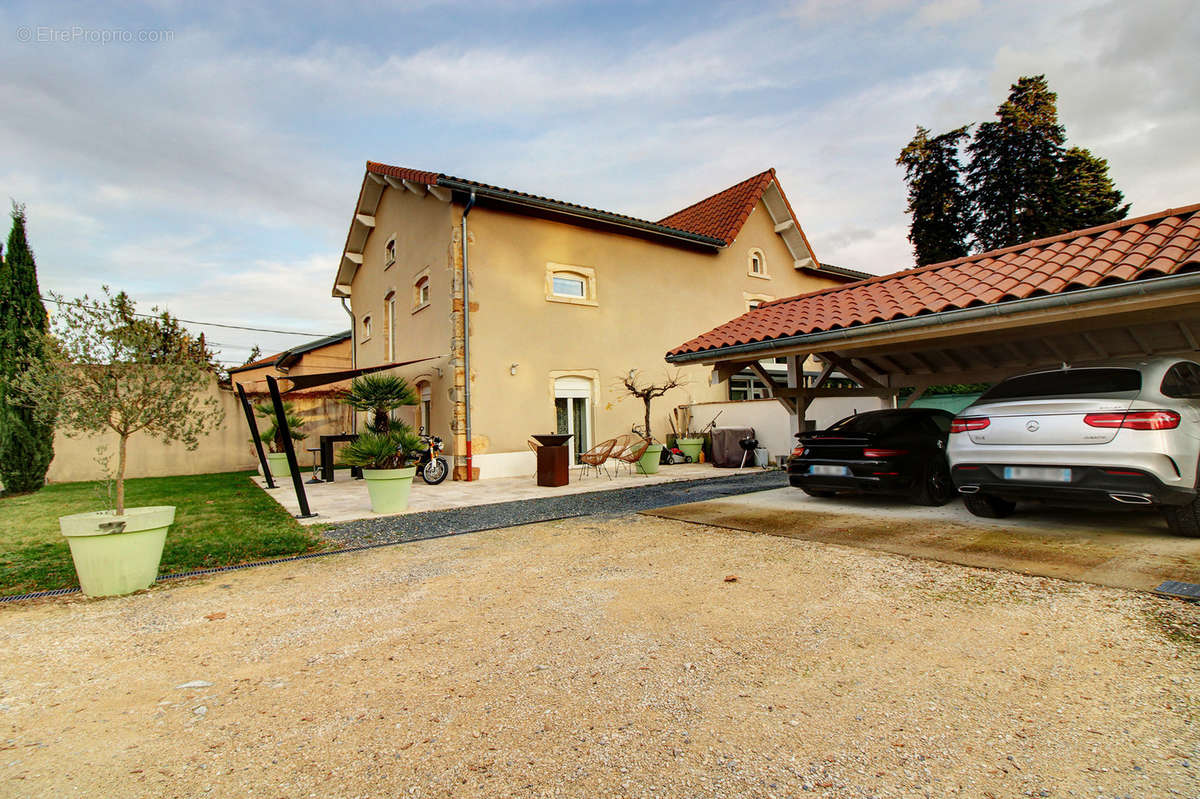 Maison à HEYRIEUX