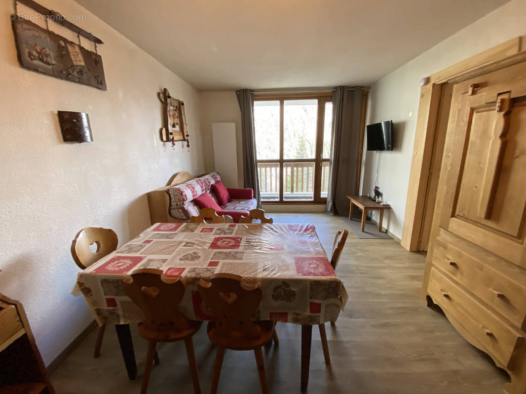 Appartement à AVRIEUX