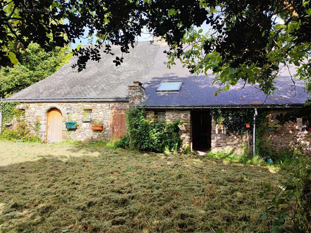 Maison à GUILLIERS