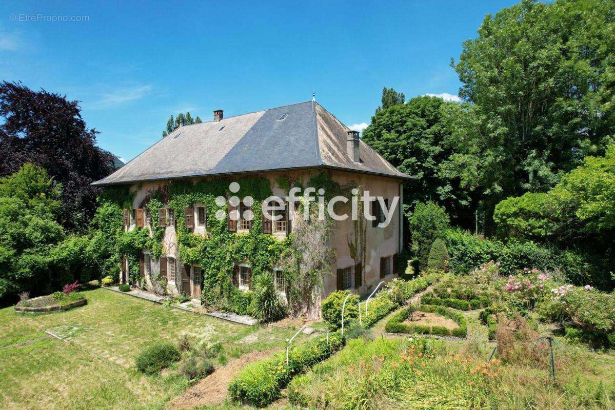 Maison à GRESY-SUR-AIX