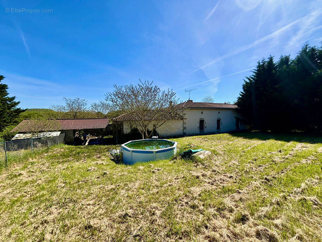 Maison à CASTELNAUD-DE-GRATECAMBE