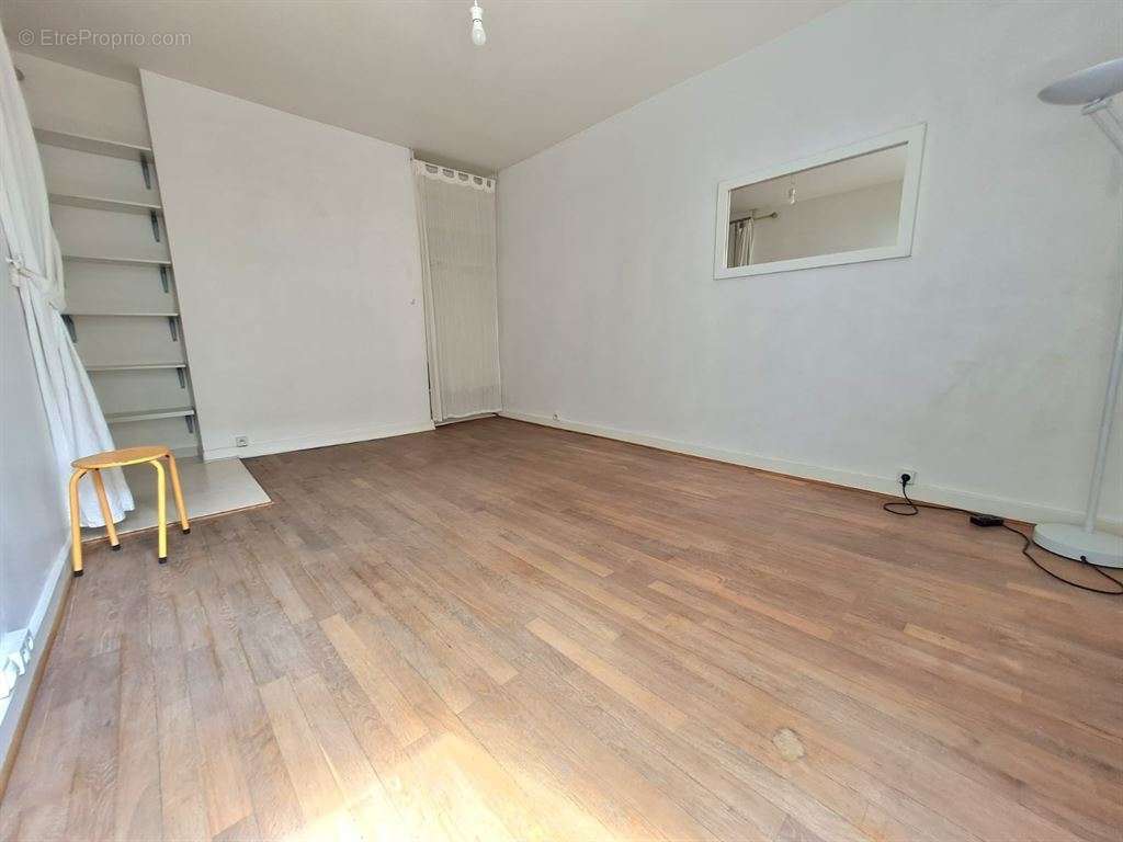 Appartement à PARIS-10E