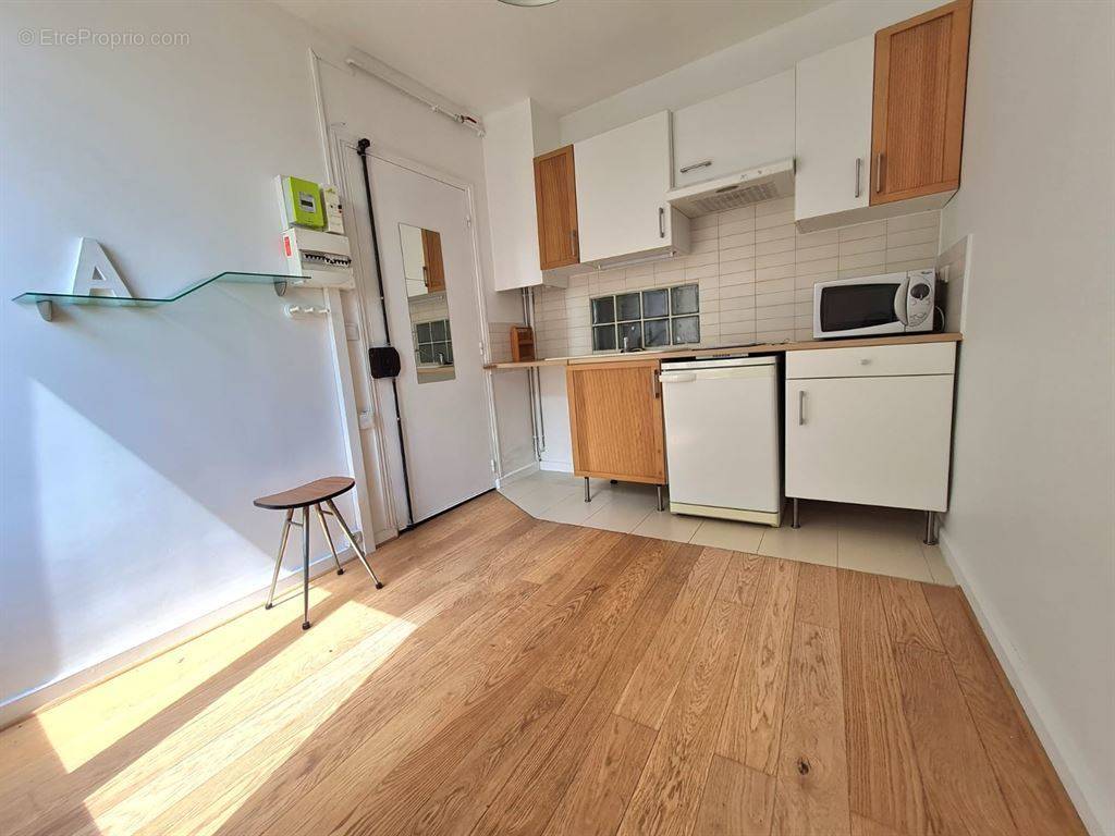 Appartement à PARIS-10E