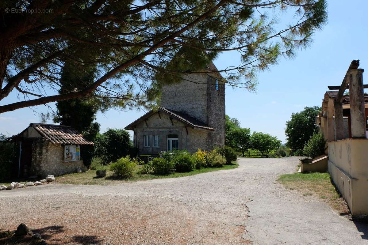 Maison à TOMBEBOEUF