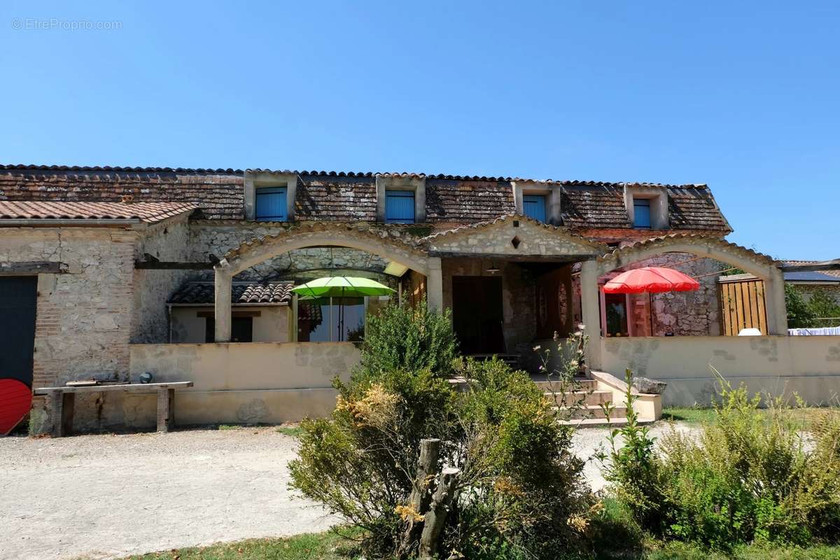 Maison à TOMBEBOEUF