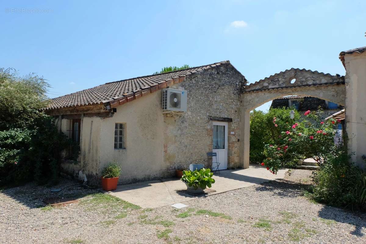 Maison à TOMBEBOEUF