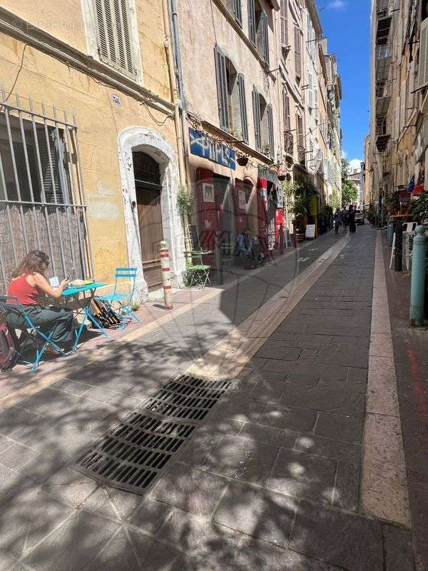 Commerce à MARSEILLE-2E