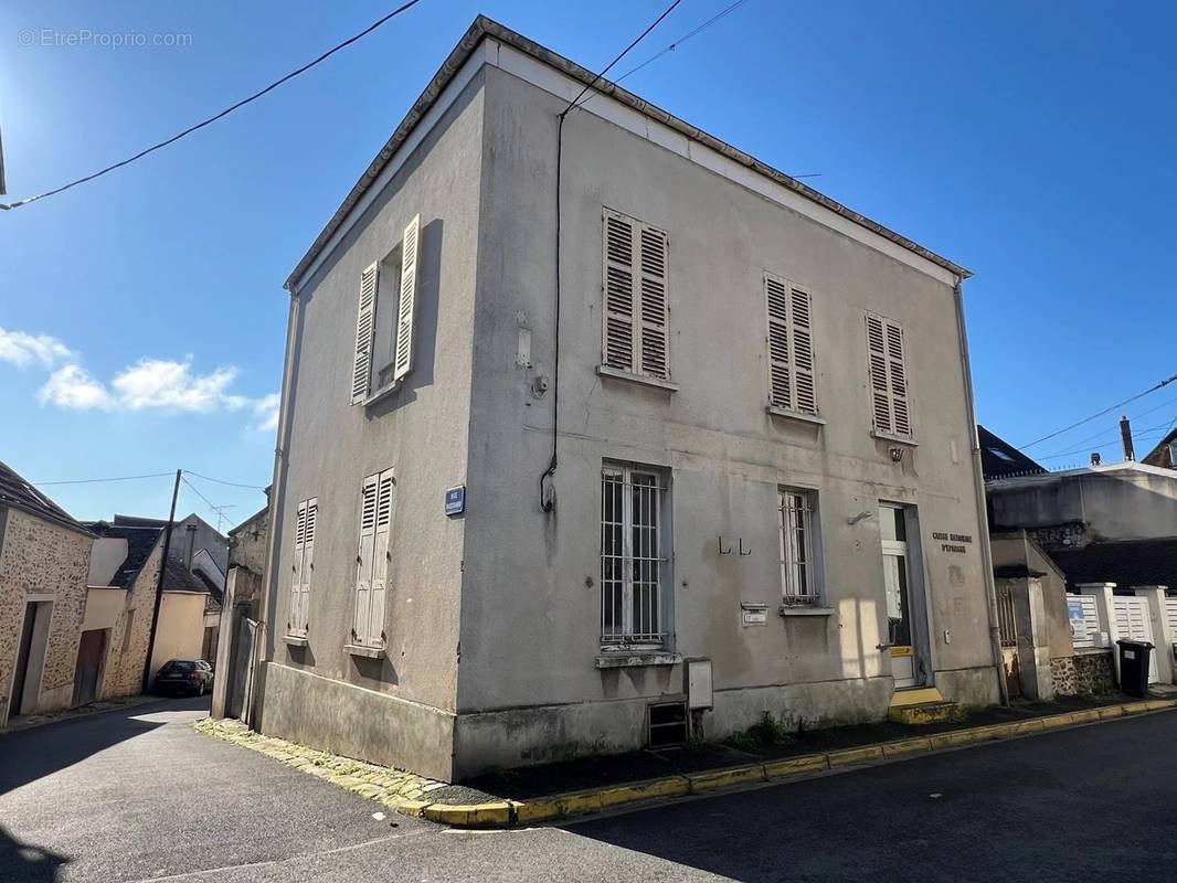 Appartement à FONTENAY-TRESIGNY