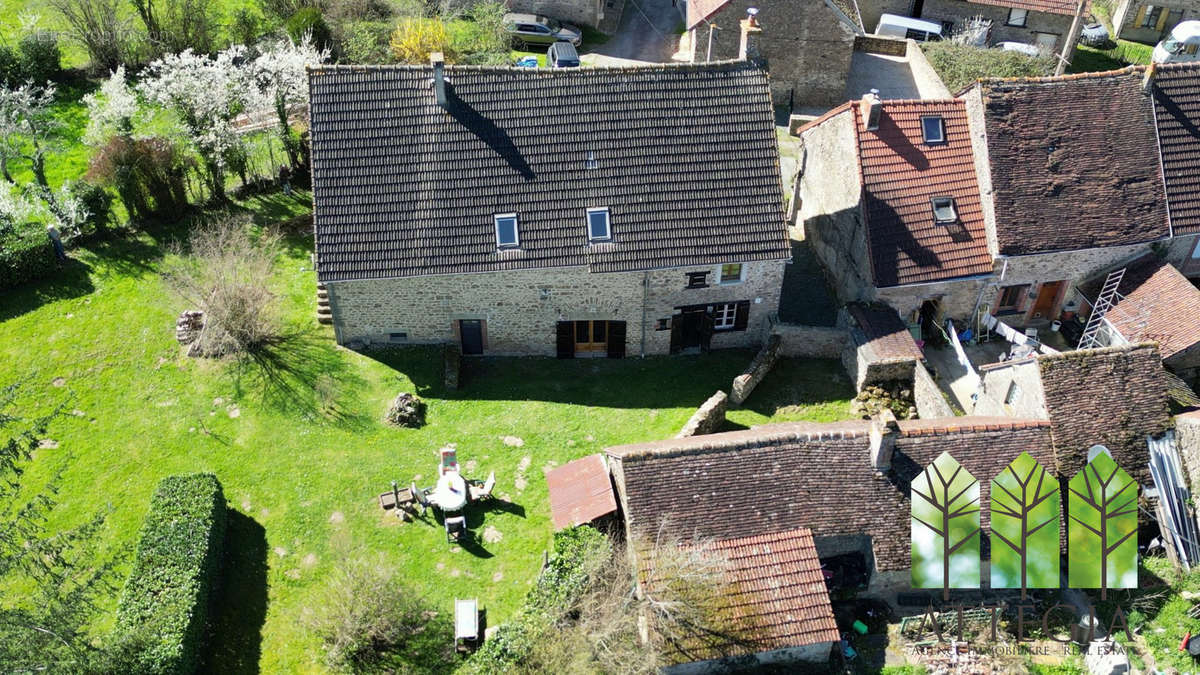 Maison à LE BOURG-D&#039;HEM