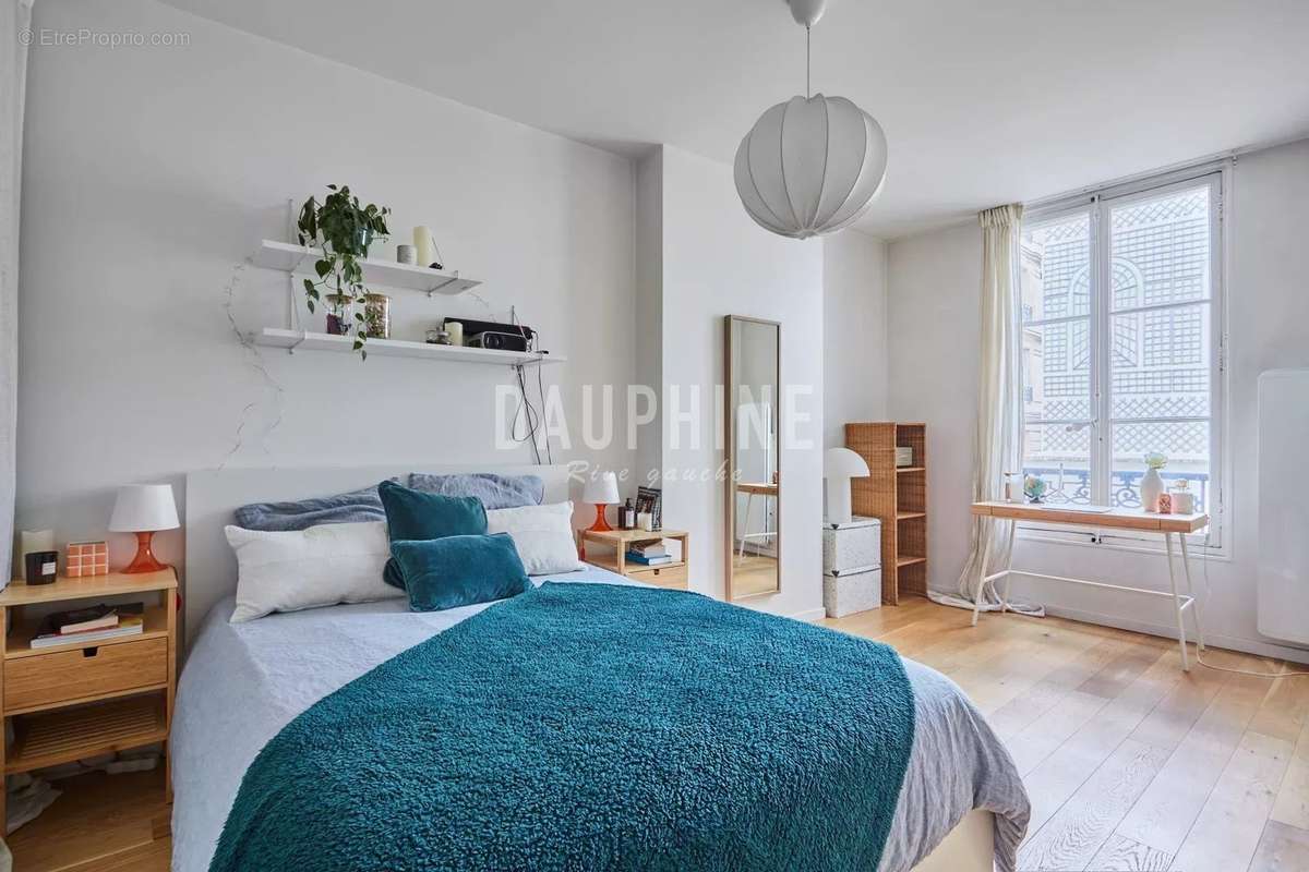 Appartement à PARIS-7E