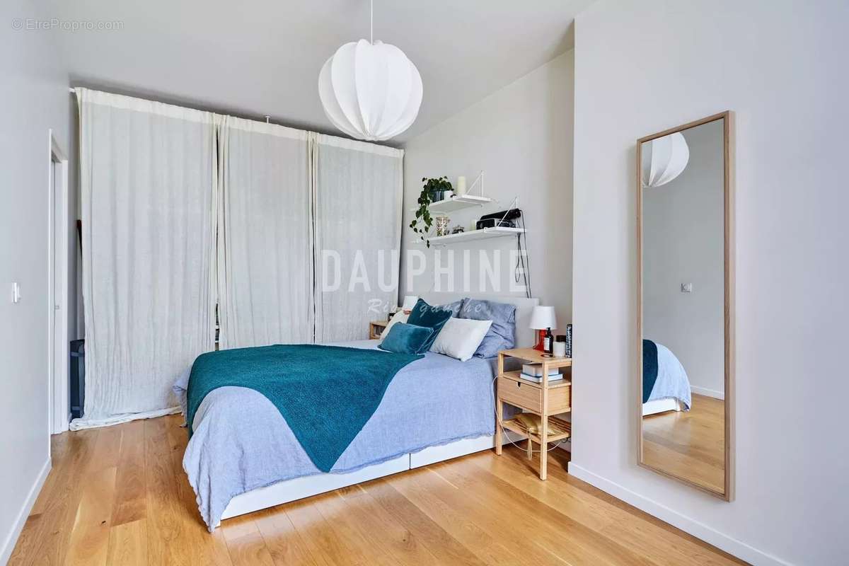 Appartement à PARIS-7E