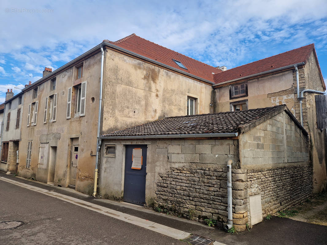 Appartement à SAVIGNY-LES-BEAUNE