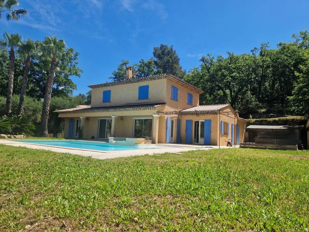 Maison à TOURRETTES-SUR-LOUP