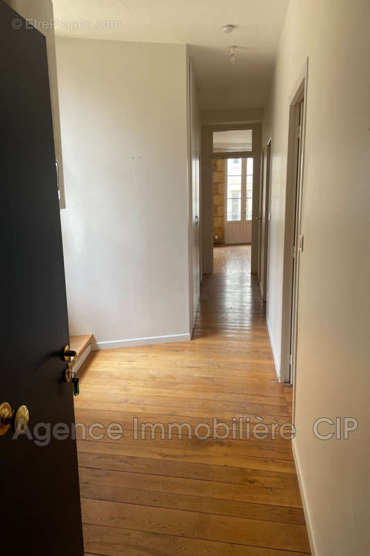 Appartement à SARLAT-LA-CANEDA