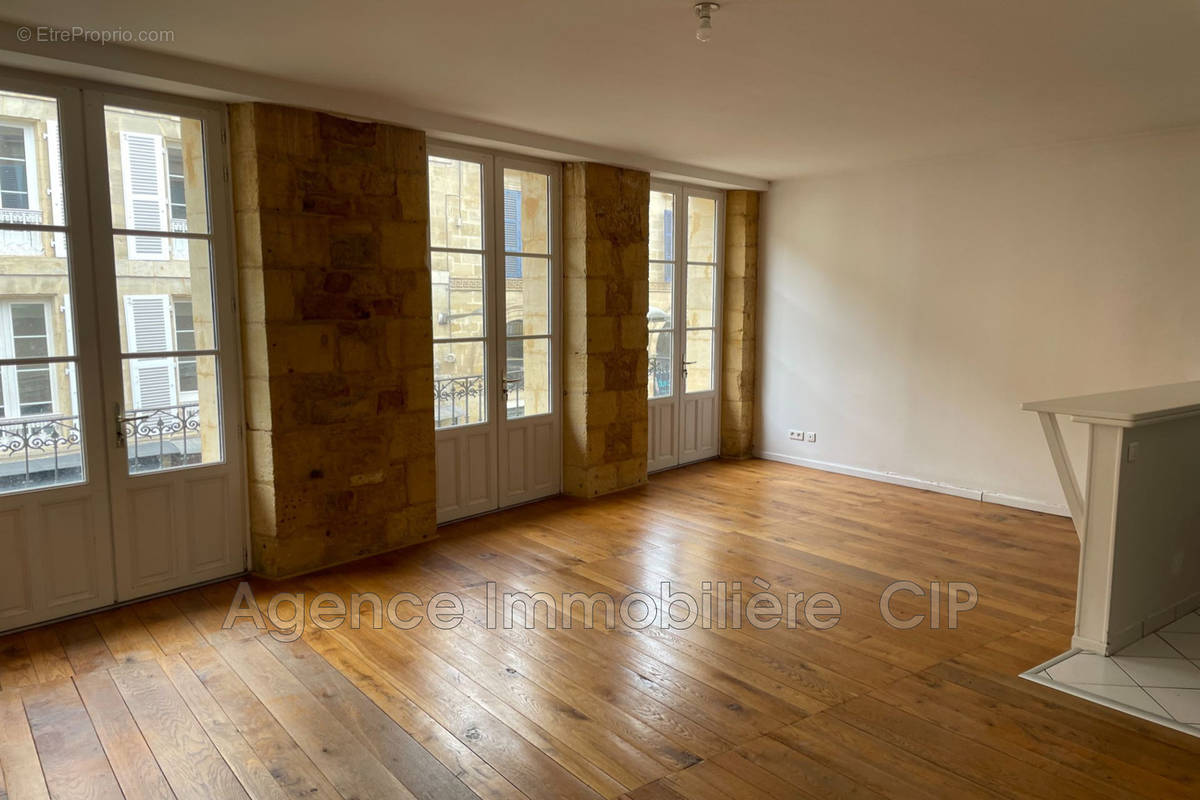 Appartement à SARLAT-LA-CANEDA