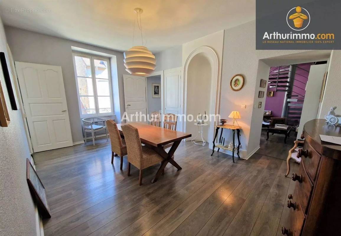 Appartement à LONS-LE-SAUNIER