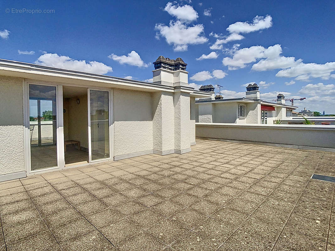 Appartement à BORDEAUX