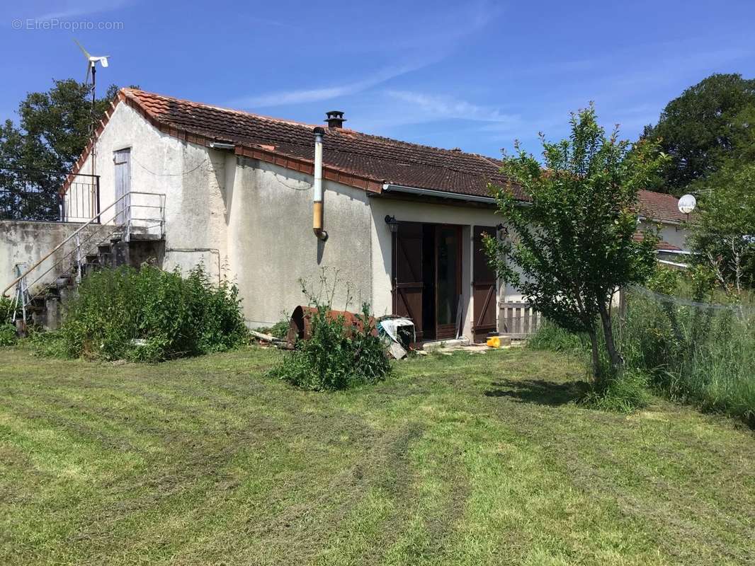 Maison à VERNEUIL-MOUSTIERS