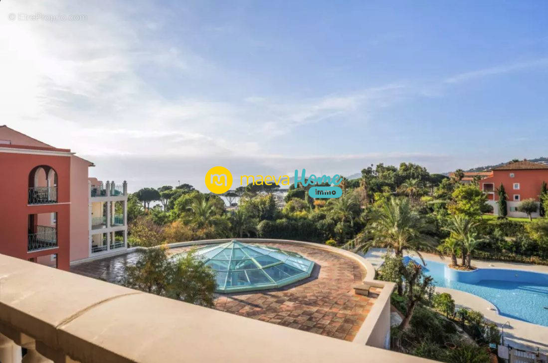 Appartement à ROQUEBRUNE-SUR-ARGENS