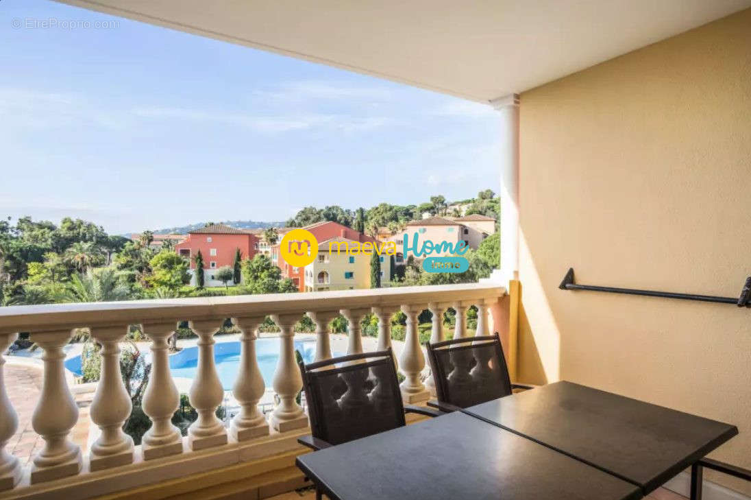 Appartement à ROQUEBRUNE-SUR-ARGENS