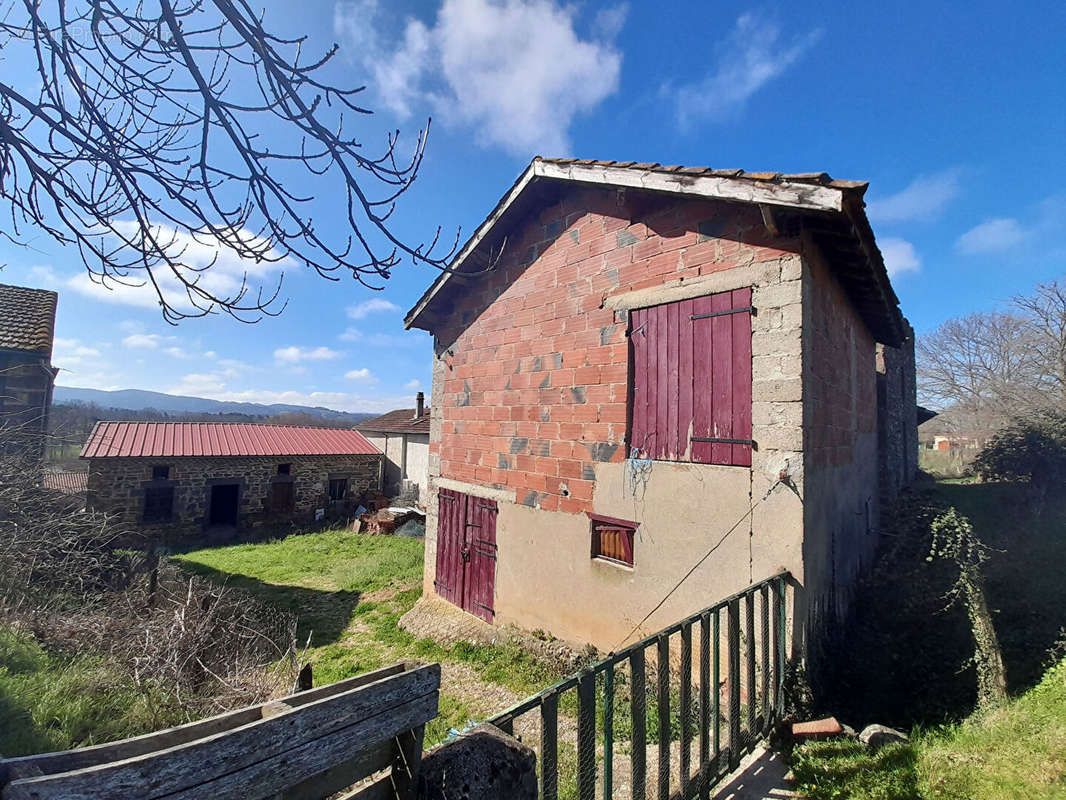 Maison à FONTANNES