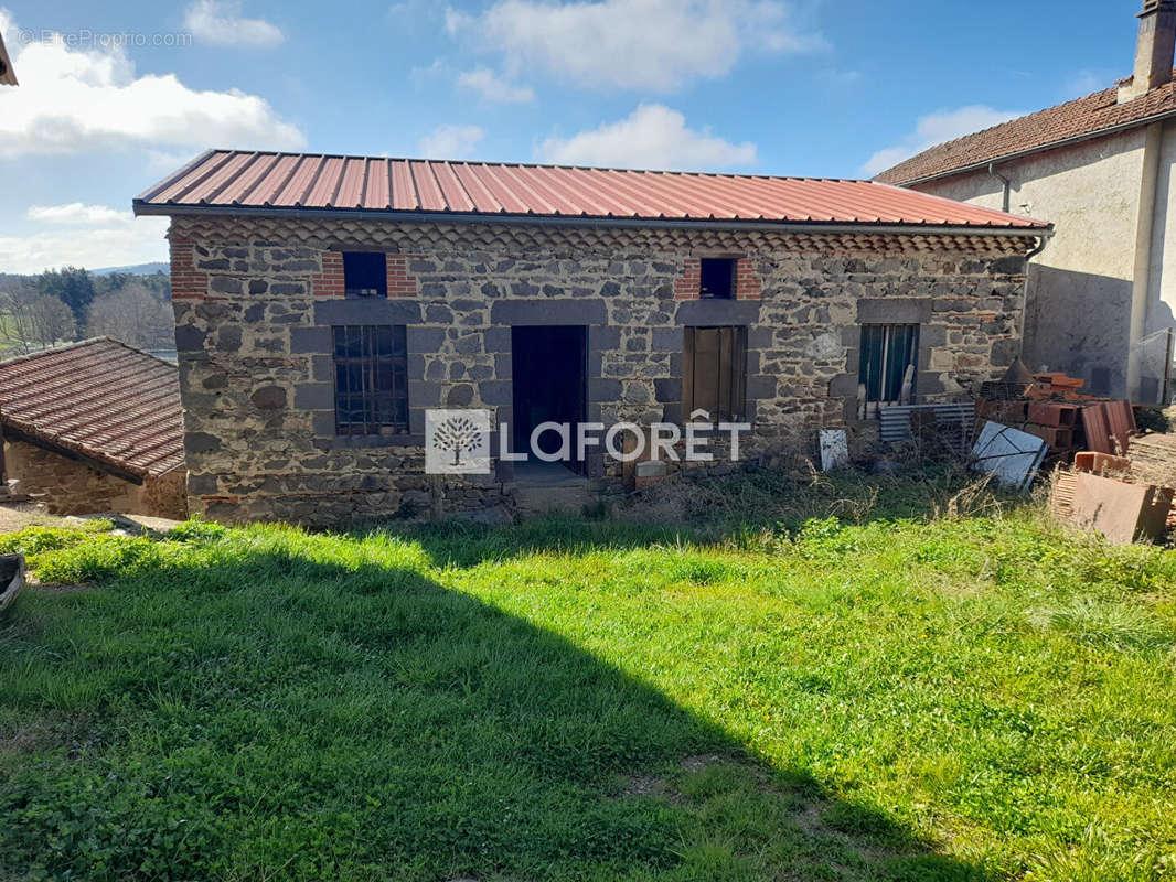 Maison à FONTANNES