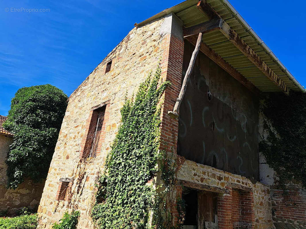 Maison à BOURNONCLE-SAINT-PIERRE