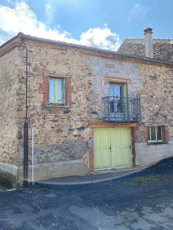 Maison à SAINT-BEAUZIRE