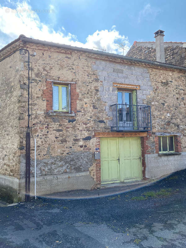 Maison à SAINT-BEAUZIRE