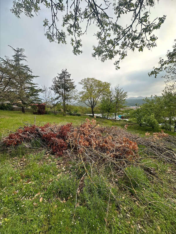 Terrain à ISSOIRE