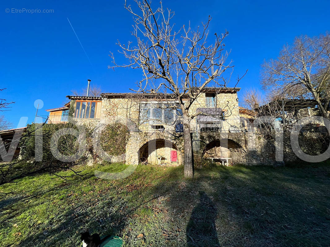 Maison à BEAUFORT-SUR-GERVANNE