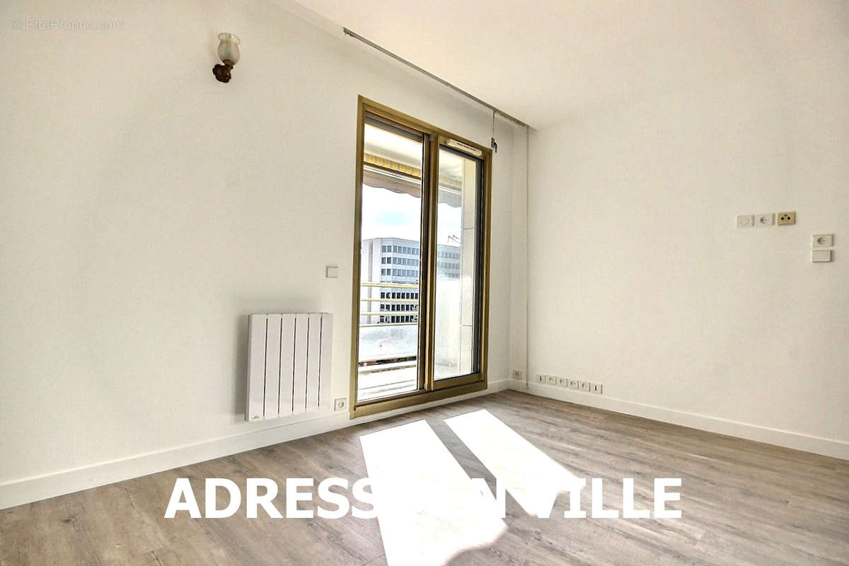 Appartement à LEVALLOIS-PERRET