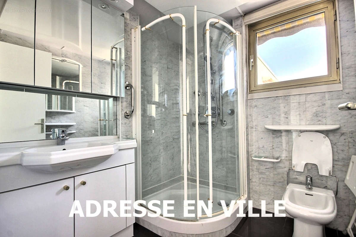 Appartement à LEVALLOIS-PERRET