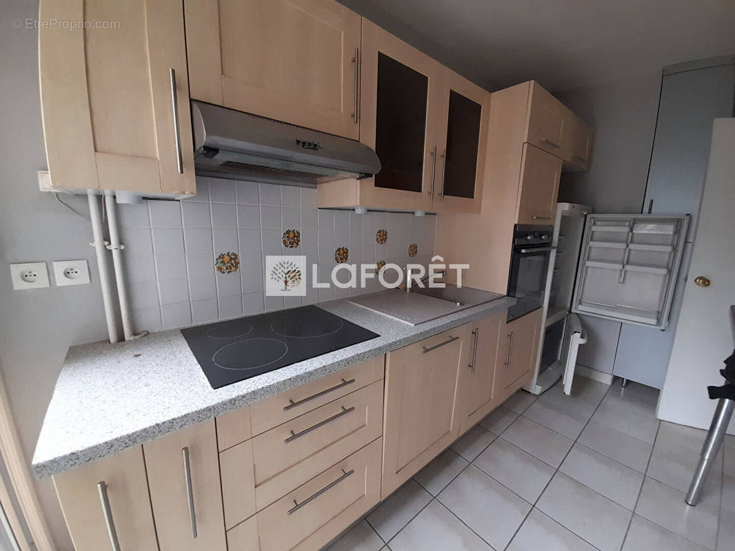 Appartement à PARIS-14E