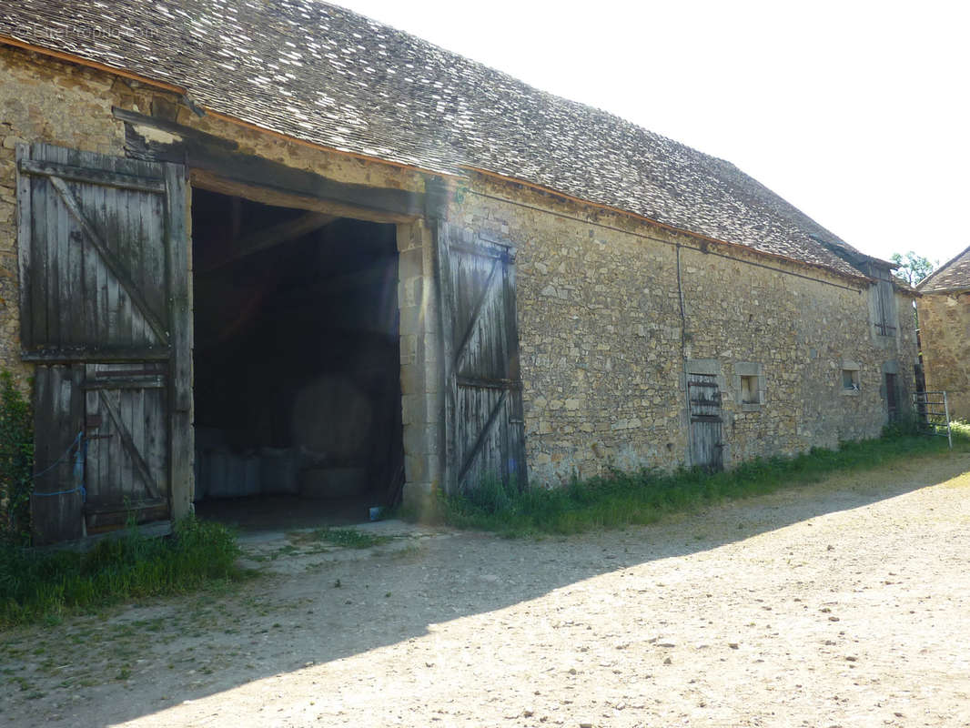 Maison à COULONGES