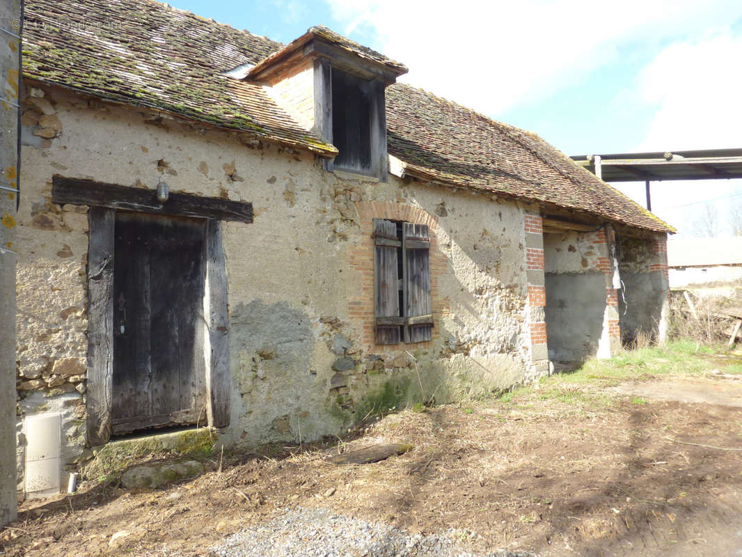 Maison à COULONGES