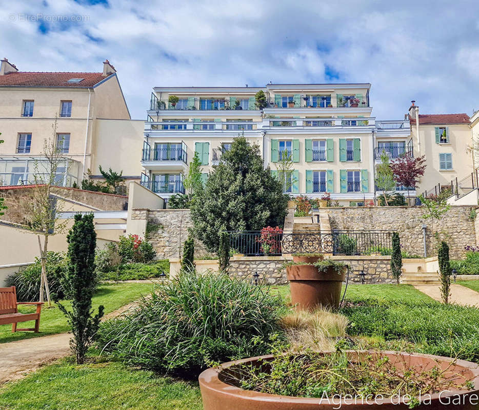 Appartement à MAISONS-LAFFITTE