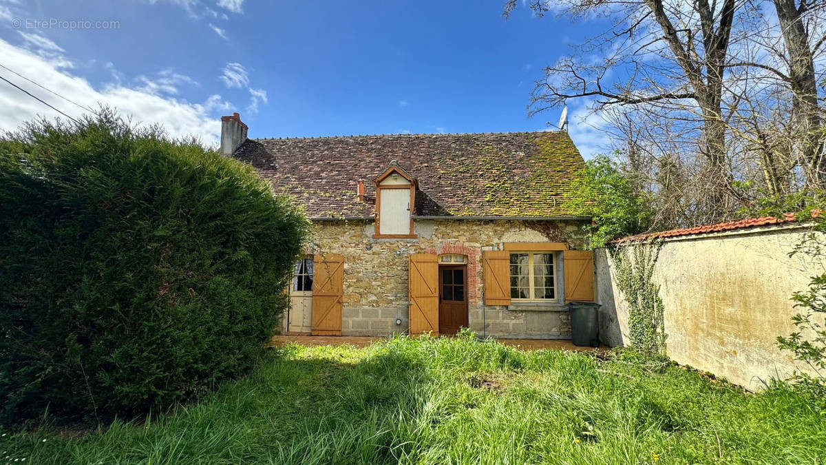 Maison à SAINT-CHRISTOPHE-EN-BAZELLE