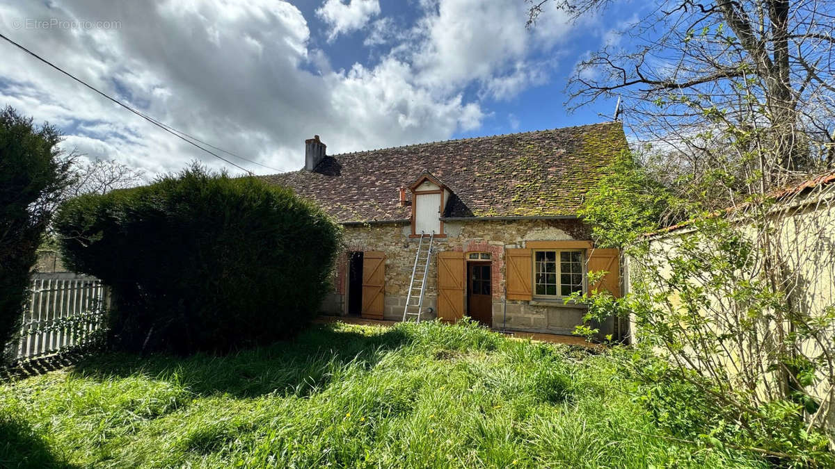 Maison à SAINT-CHRISTOPHE-EN-BAZELLE