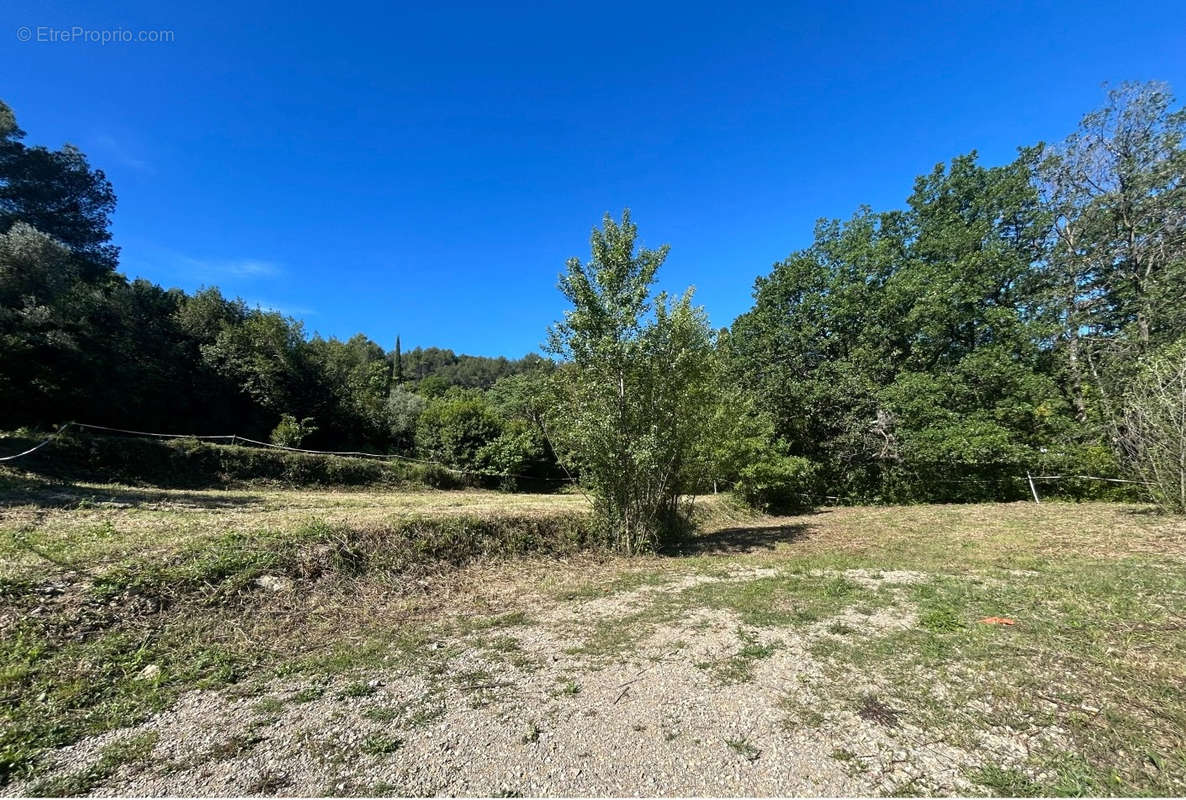 Terrain à DRAGUIGNAN